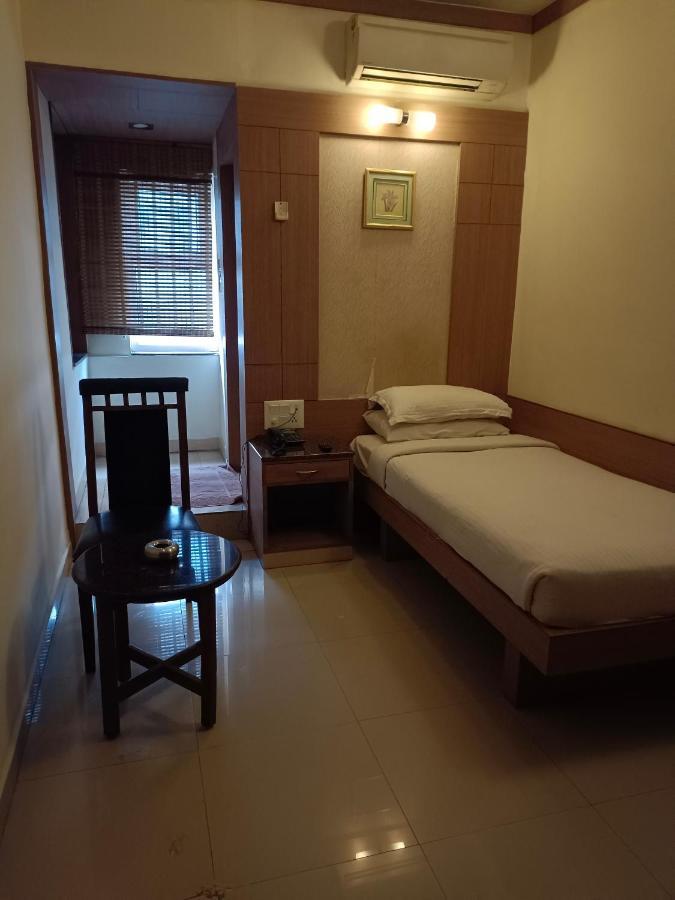 Hotel A P Coimbatore Exterior photo