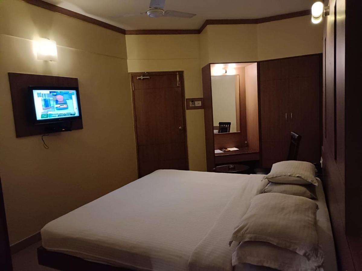 Hotel A P Coimbatore Exterior photo